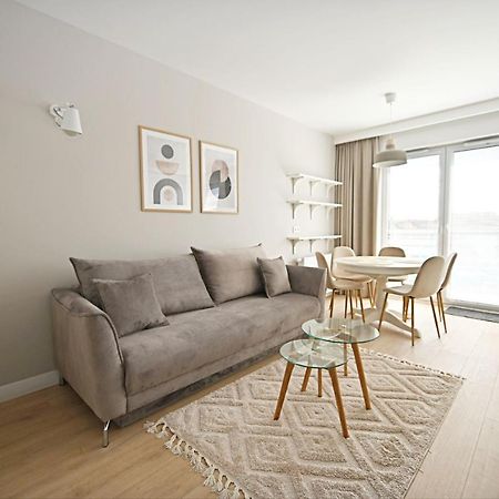 Beige 3City Apartment With Parking In Gdansk By Noclegi Renters 외부 사진