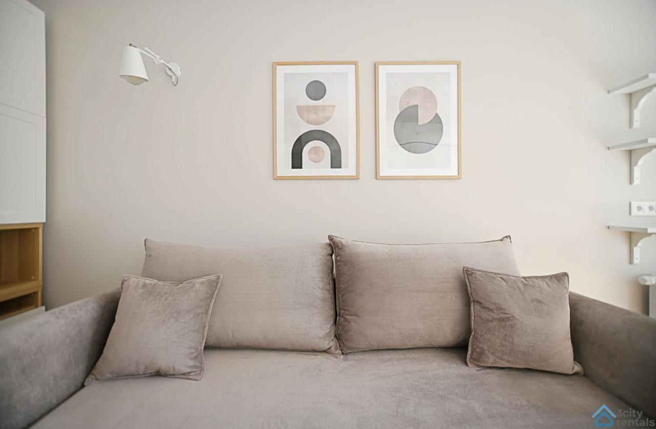 Beige 3City Apartment With Parking In Gdansk By Noclegi Renters 외부 사진