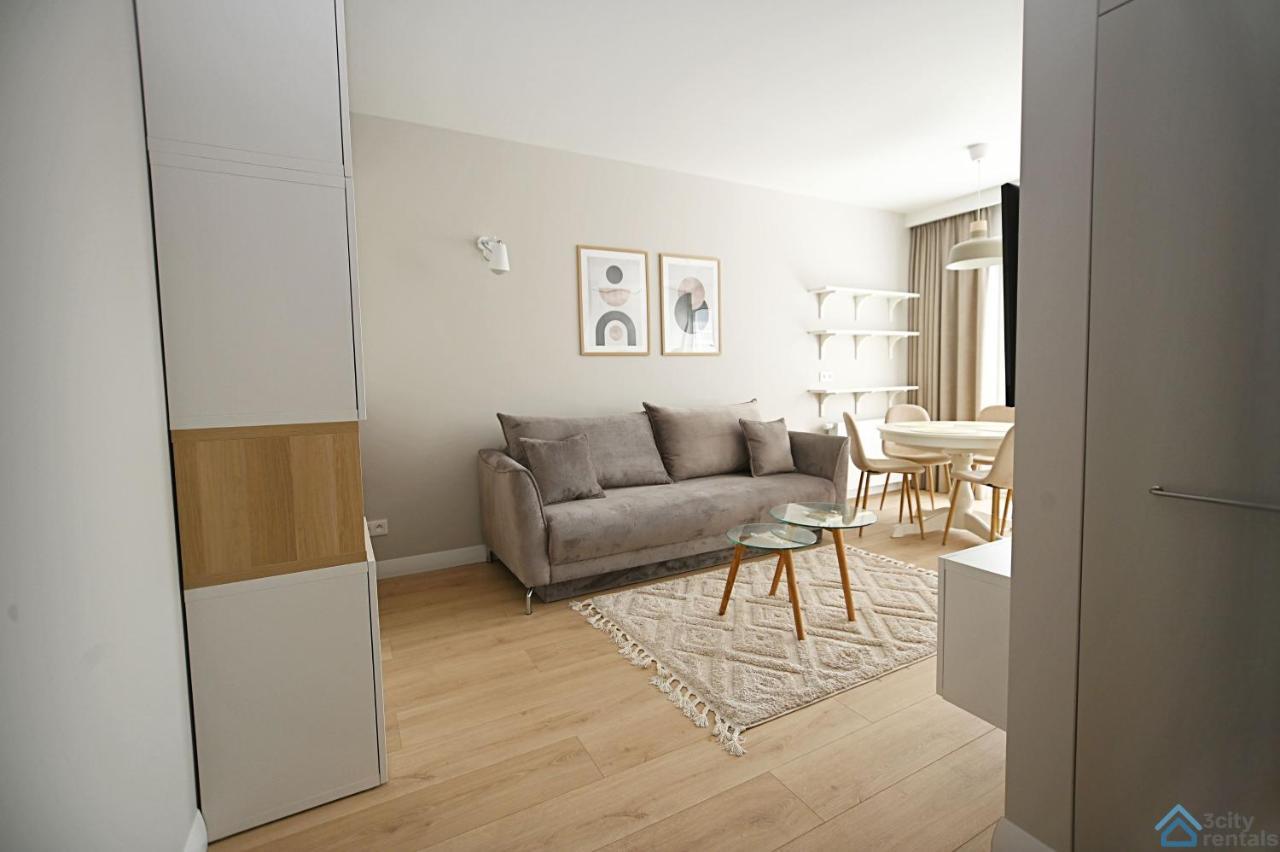 Beige 3City Apartment With Parking In Gdansk By Noclegi Renters 외부 사진