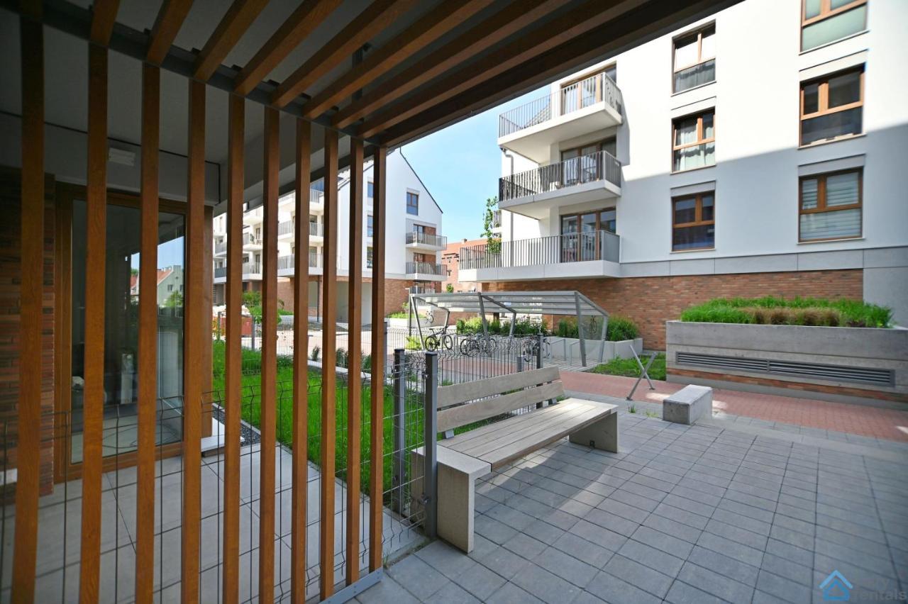 Beige 3City Apartment With Parking In Gdansk By Noclegi Renters 외부 사진