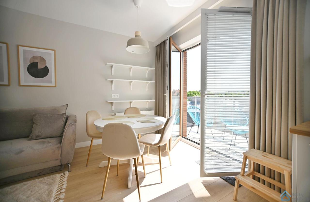 Beige 3City Apartment With Parking In Gdansk By Noclegi Renters 외부 사진