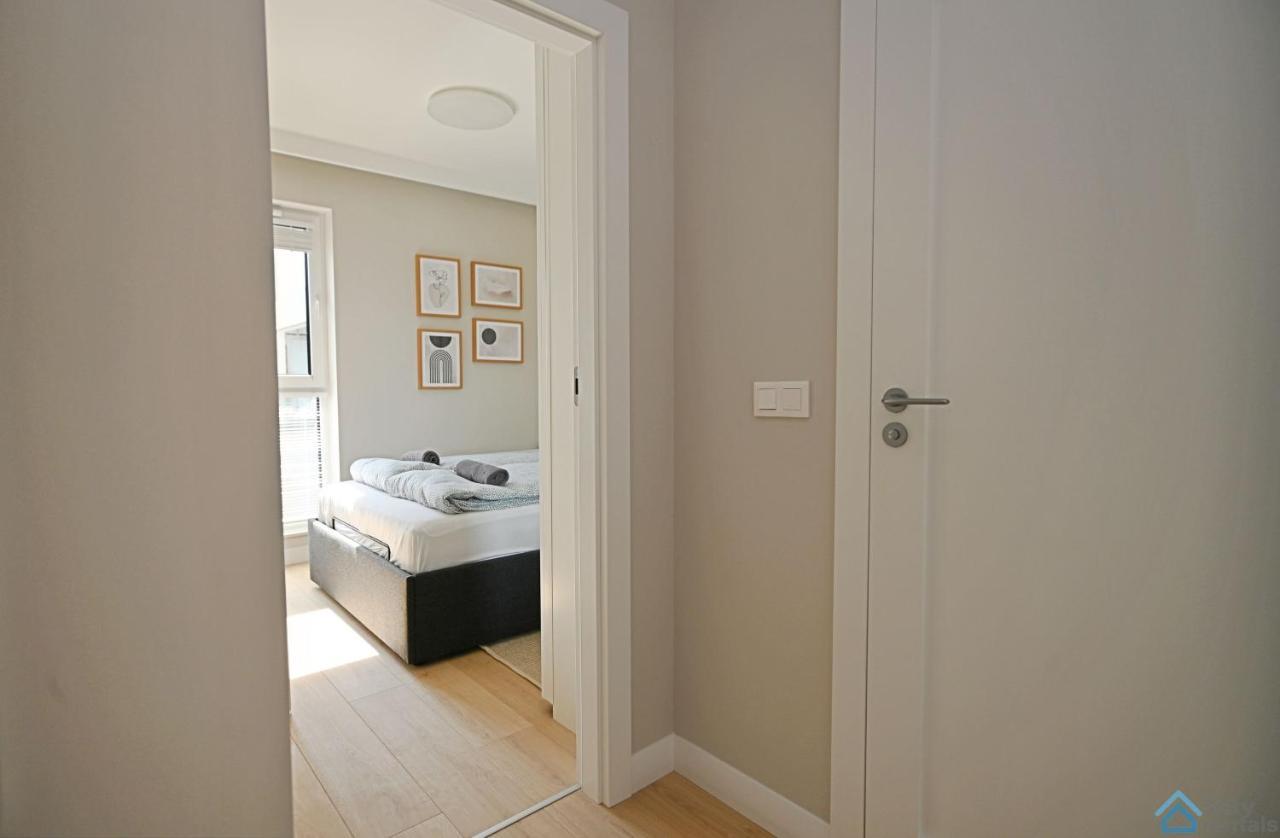 Beige 3City Apartment With Parking In Gdansk By Noclegi Renters 외부 사진